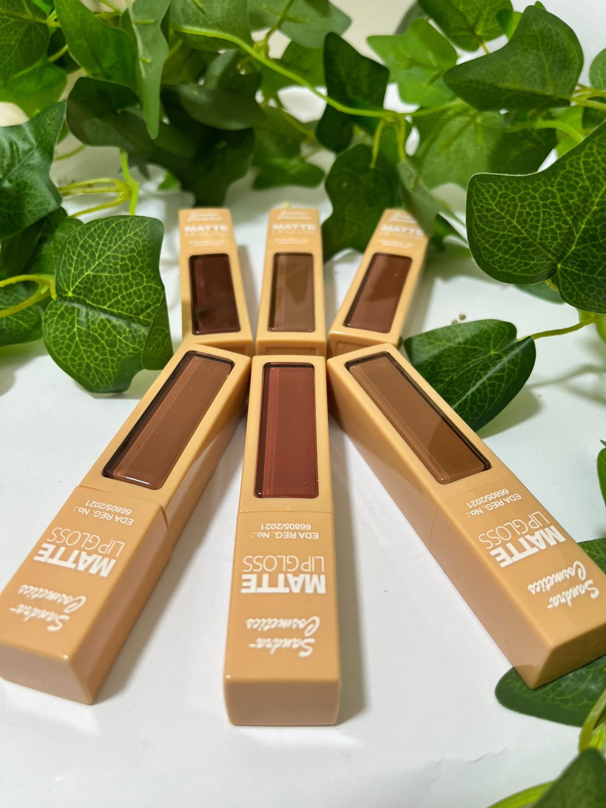 Sundra Long-Lasting Gel Lip Gloss