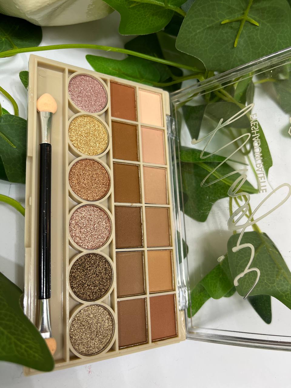 Romantic Colour Magic eyeshadow