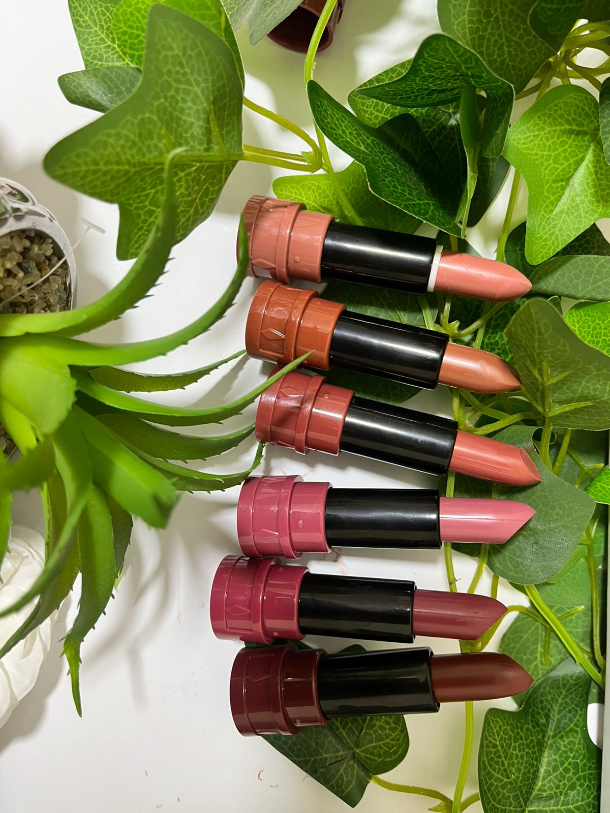 Sundra Matte Lipstick