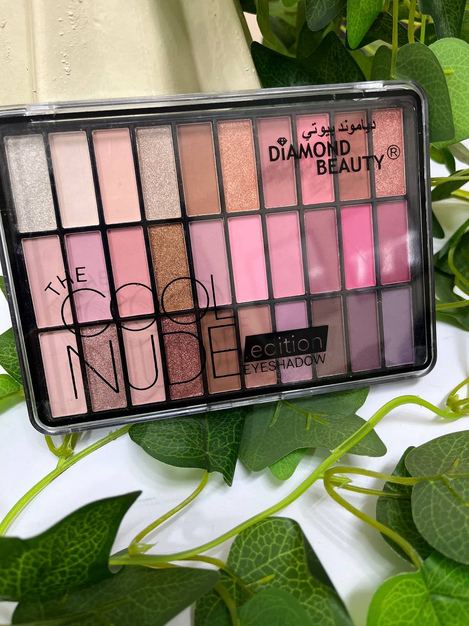Diamond Beuty - The Cool Nude eyeshadow