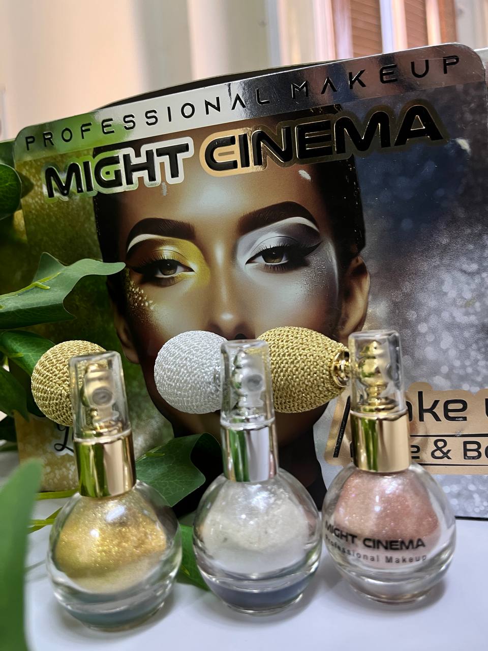 Might Cinema Face And Body Highlighter