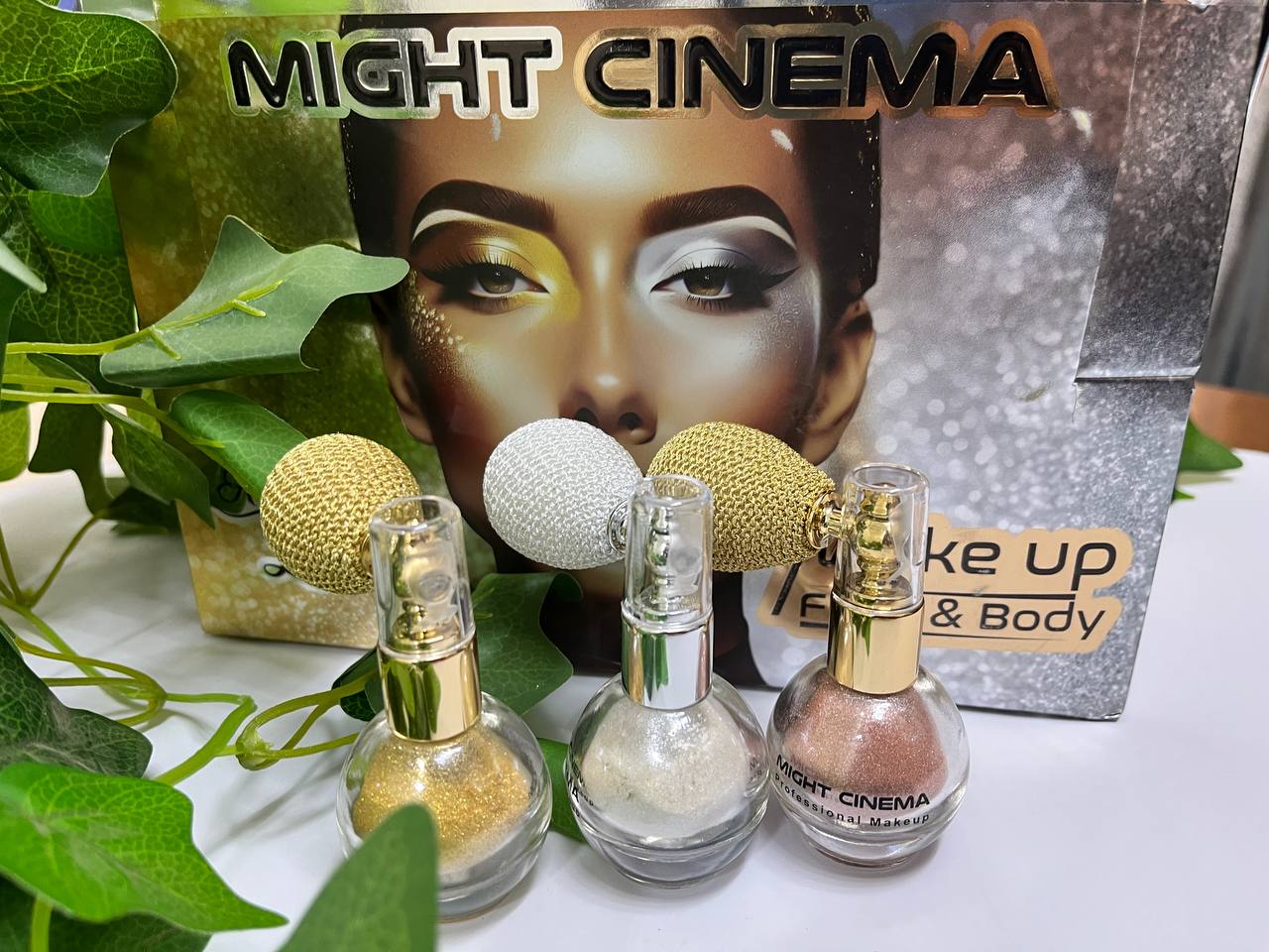 Might Cinema Face And Body Highlighter