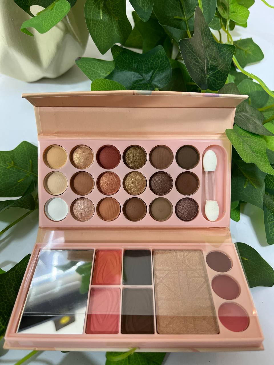 Bublle Bunny Mila Color eyeshadow