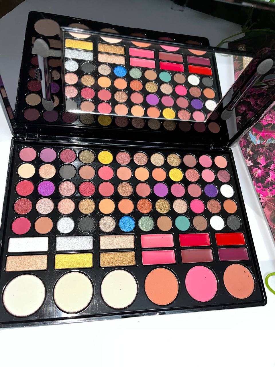 MN eyeshadow